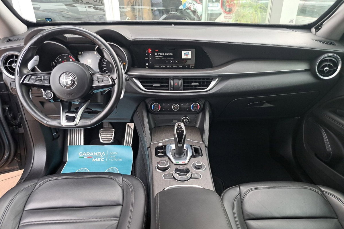 Alfa Romeo Stelvio 2.2 t Intensa Q4 210cv auto (14)