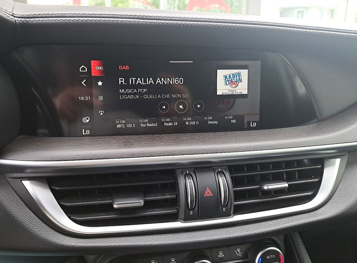 Alfa Romeo Stelvio 2.2 t Intensa Q4 210cv auto (15)