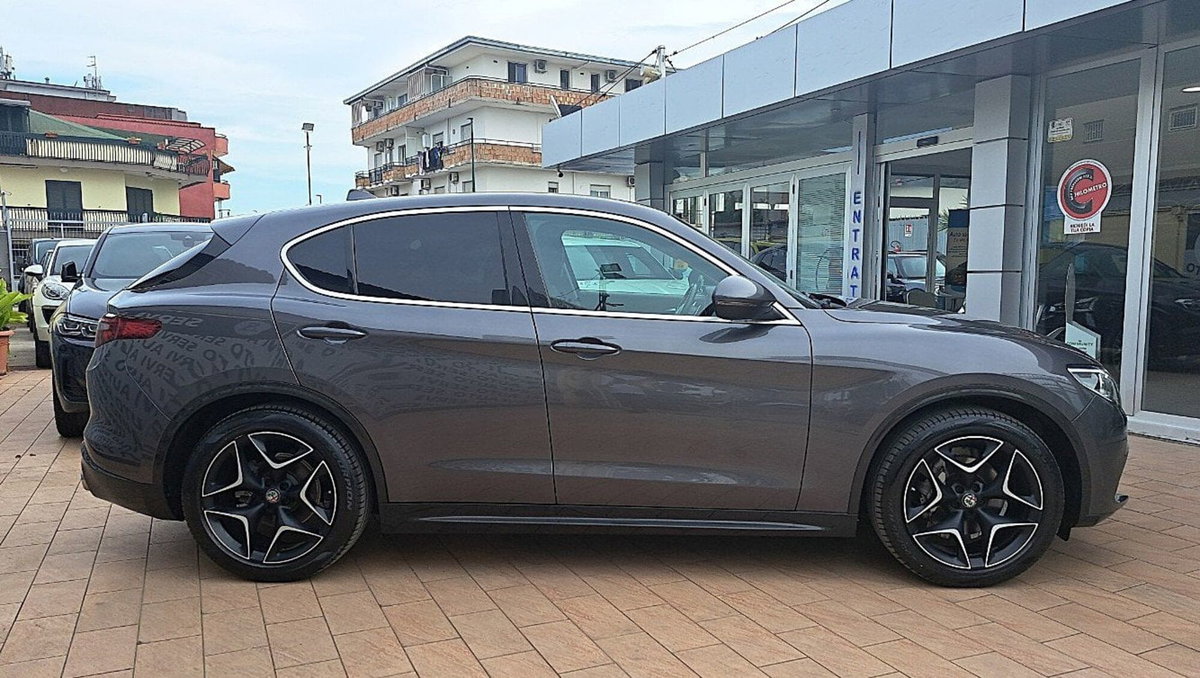 Alfa Romeo Stelvio 2.2 t Intensa Q4 210cv auto (7)