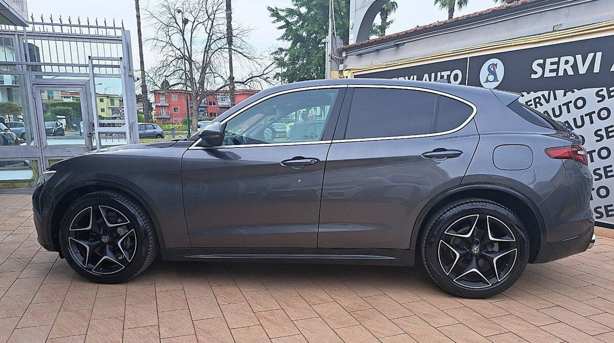 Alfa Romeo Stelvio 2.2 t Intensa Q4 210cv auto (9)