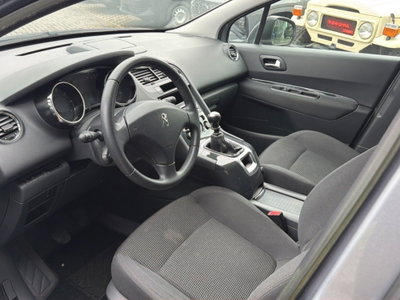 Peugeot 5008 1.6 THP 156CV Allure (12)
