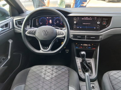 Volkswagen Taigo 1.0 tsi R-Line 115cv (10)