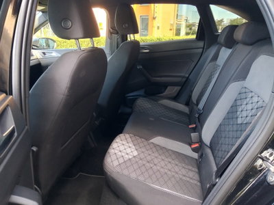 Volkswagen Taigo 1.0 tsi R-Line 115cv (14)