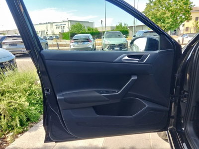 Volkswagen Taigo 1.0 tsi R-Line 115cv (19)