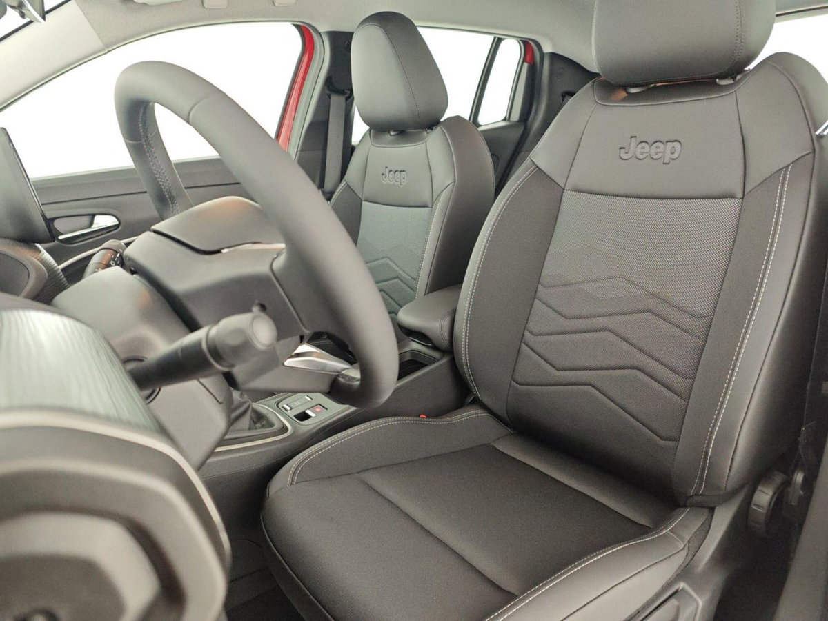 Jeep Avenger 1.2 turbo Altitude fwd 100cv (11)