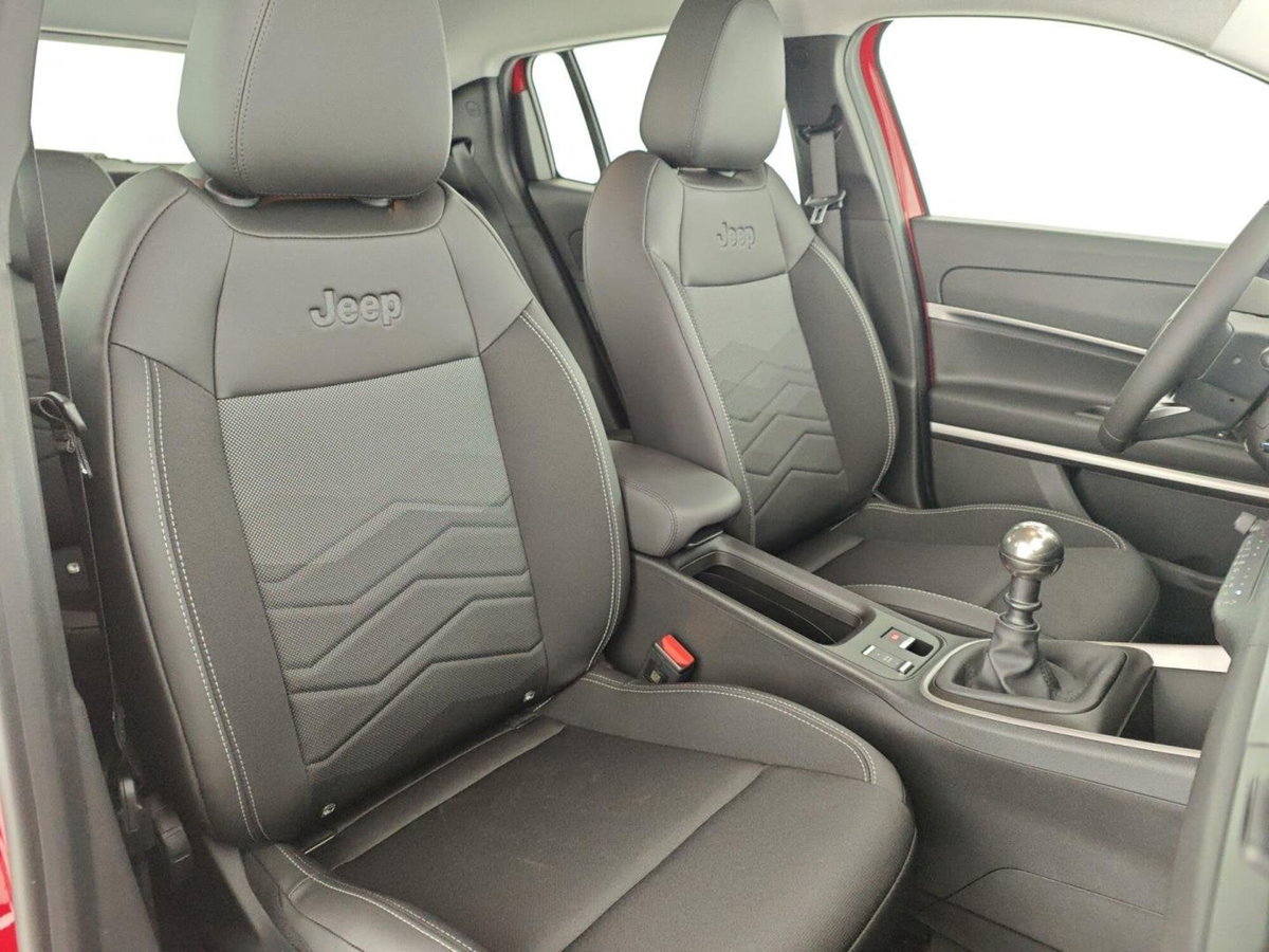 Jeep Avenger 1.2 turbo Altitude fwd 100cv (14)