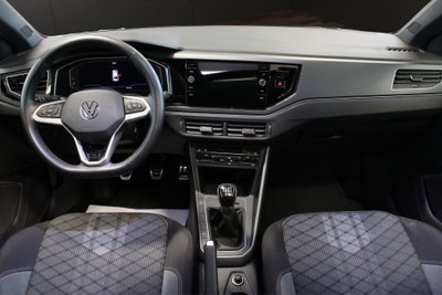 Volkswagen Taigo 1.0 tsi R-Line 115cv (13)