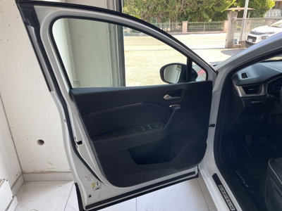 Renault Captur TCe 100 CV Intens (9)