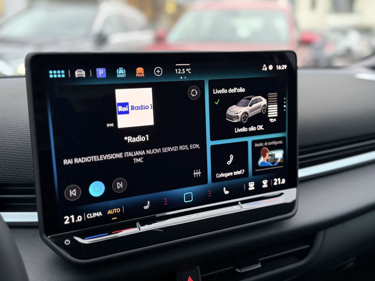 Volkswagen T-Roc 1.5 etsi Life 115cv dsg (11)