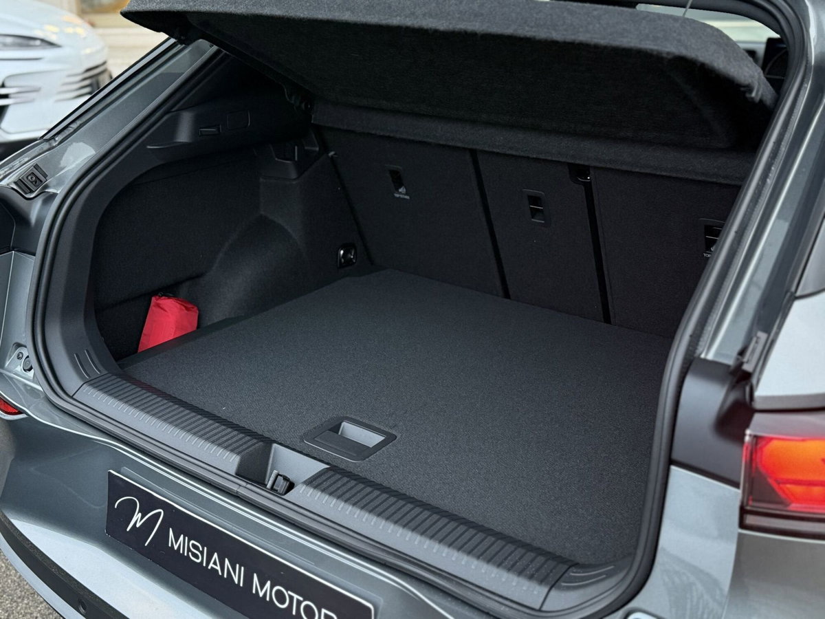 Volkswagen T-Roc 1.5 etsi Life 115cv dsg (18)
