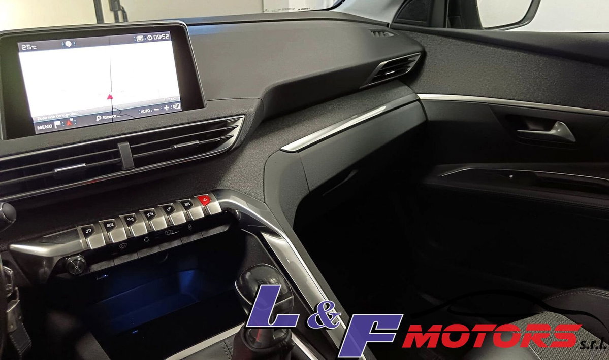 Peugeot 3008 BlueHDi 120 S&S Allure (12)