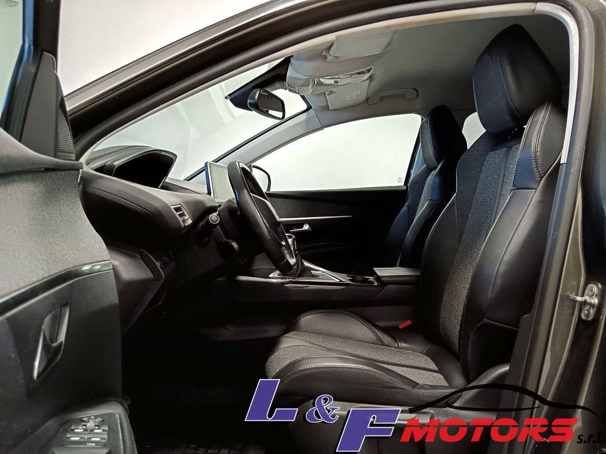 Peugeot 3008 BlueHDi 120 S&S Allure (13)