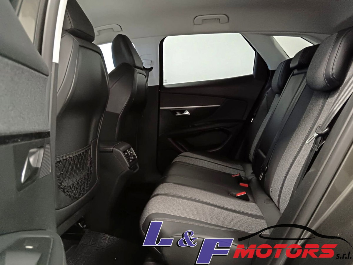 Peugeot 3008 BlueHDi 120 S&S Allure (14)