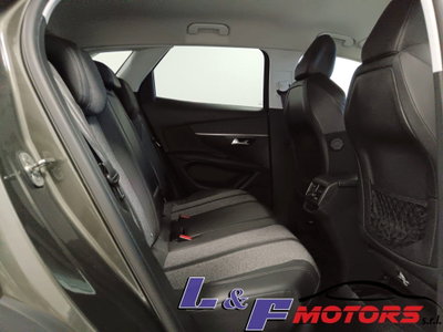 Peugeot 3008 BlueHDi 120 S&S Allure (16)
