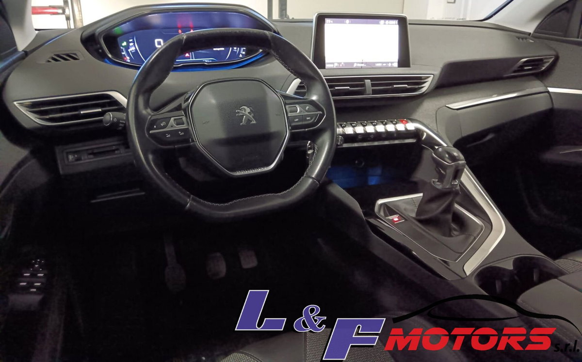 Peugeot 3008 BlueHDi 120 S&S Allure (8)