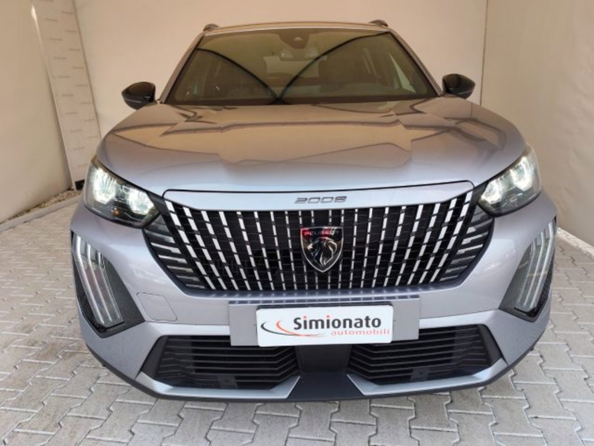 Peugeot 2008 PureTech 130 S&S Allure (2)