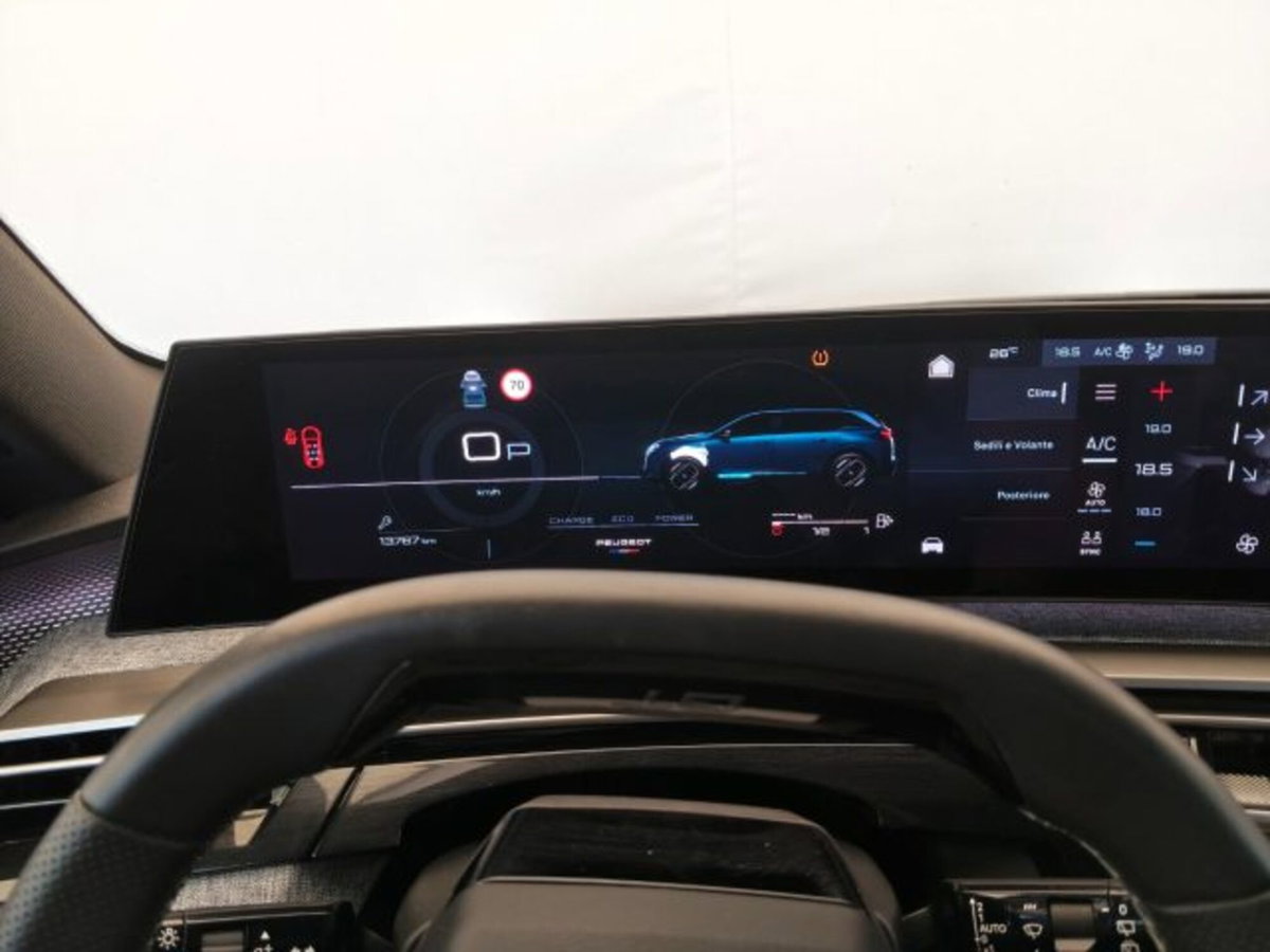 Peugeot 5008 1.2 hybrid 48V GT 136cv e-dcs 6 (10)