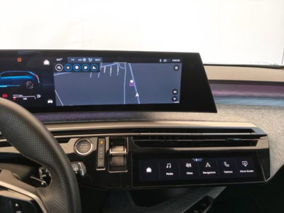 Peugeot 5008 1.2 hybrid 48V GT 136cv e-dcs 6 (11)