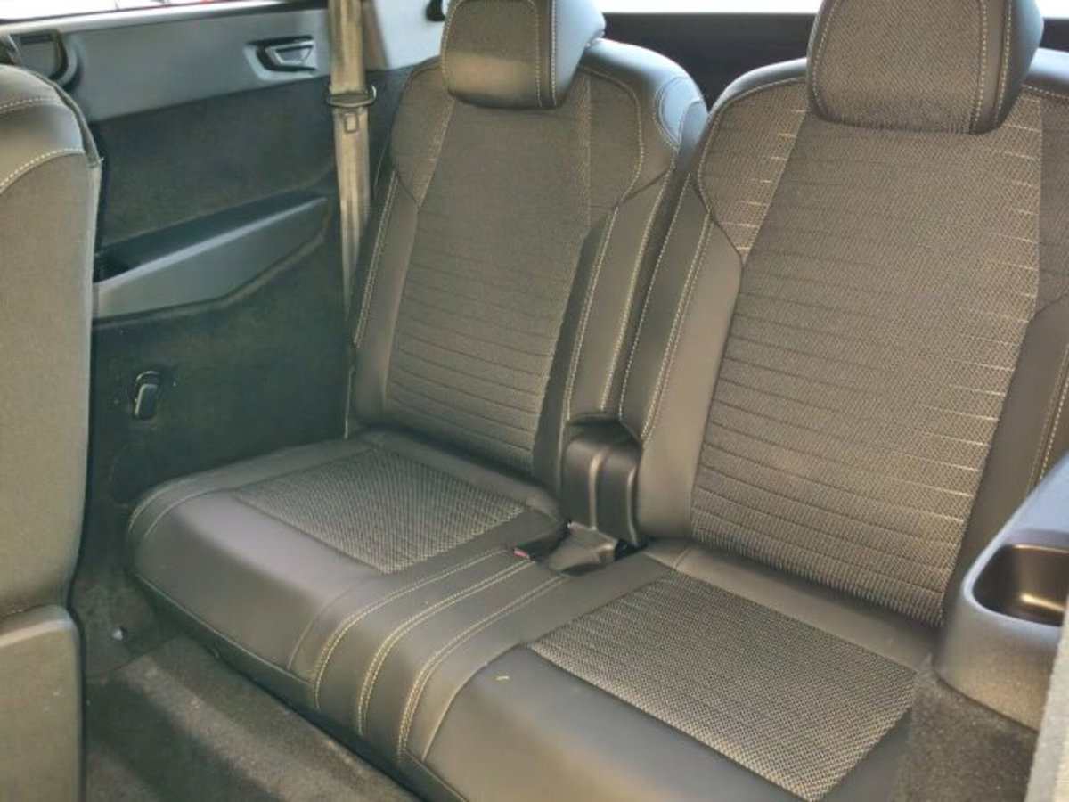 Peugeot 5008 1.2 hybrid 48V GT 136cv e-dcs 6 (18)
