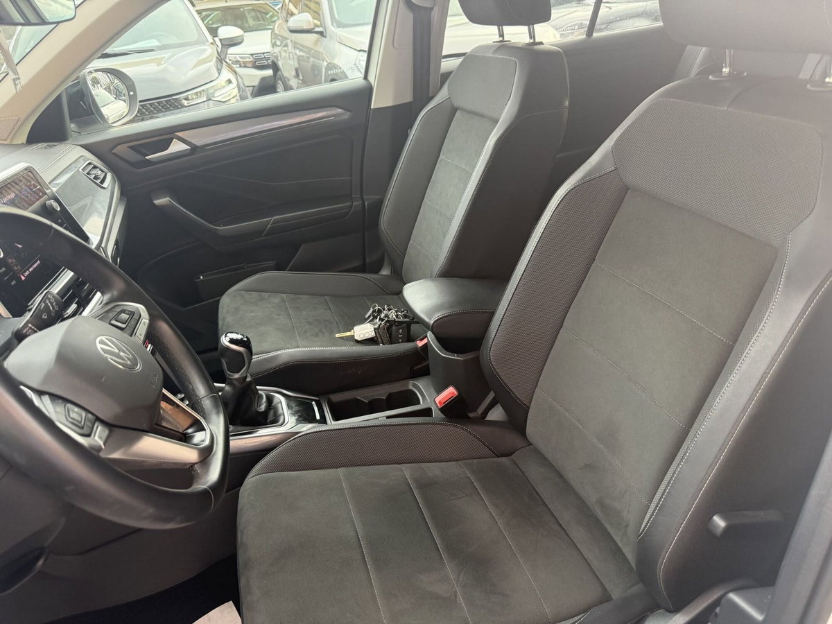 Volkswagen T-Roc 1.0 TSI Style (9)