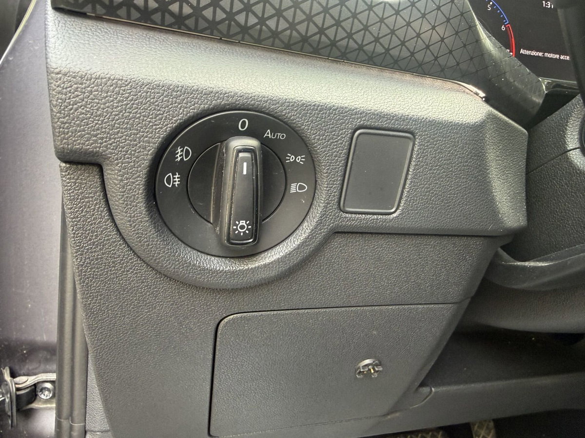 Volkswagen T-Cross 1.0 TSI 110 CV DSG Advanced (13)
