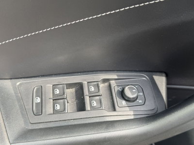 Volkswagen T-Roc 1.0 TSI Style (9)
