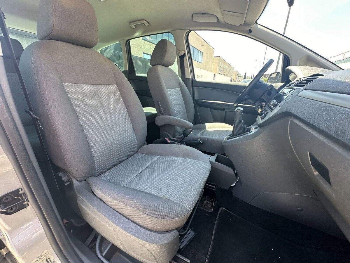 Ford Focus 1.6 TDCi (90CV) (12)