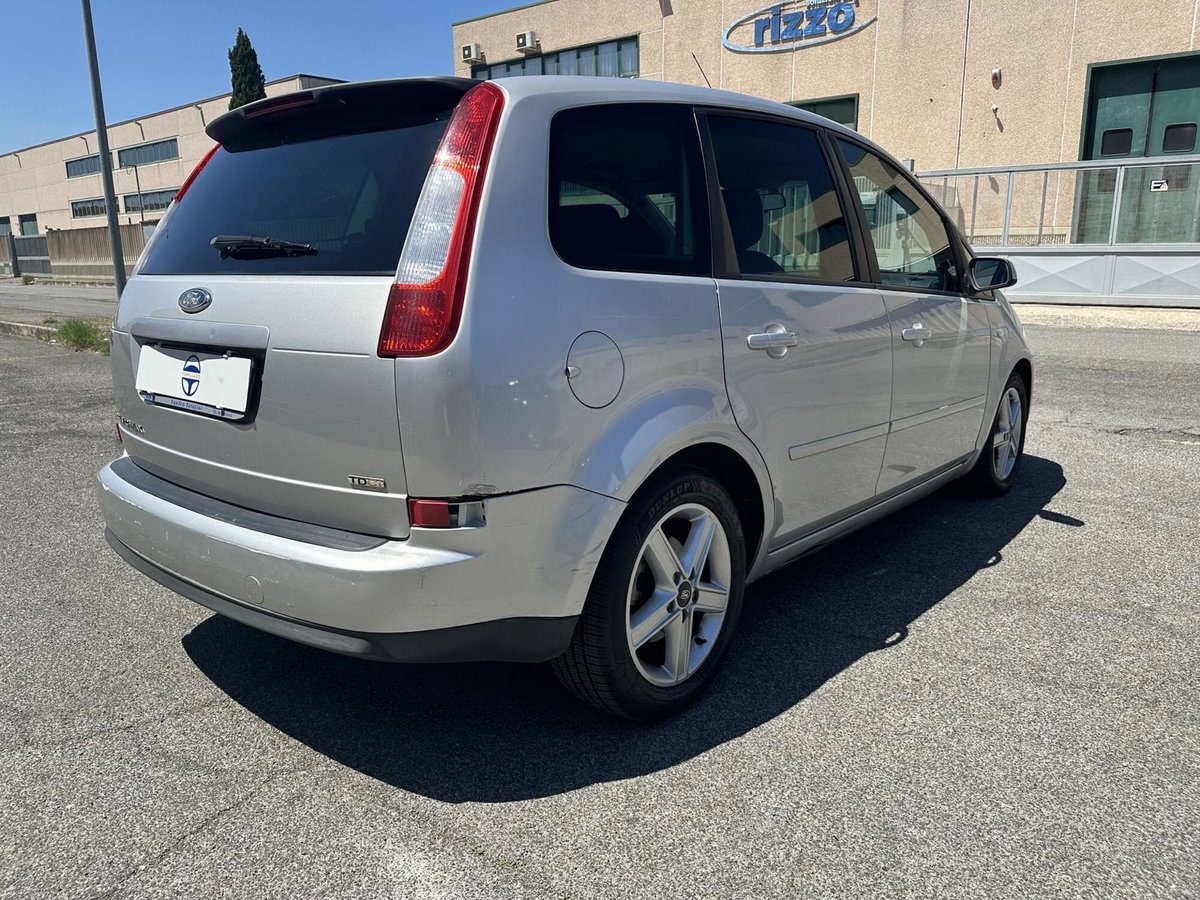 Ford Focus 1.6 TDCi (90CV) (6)