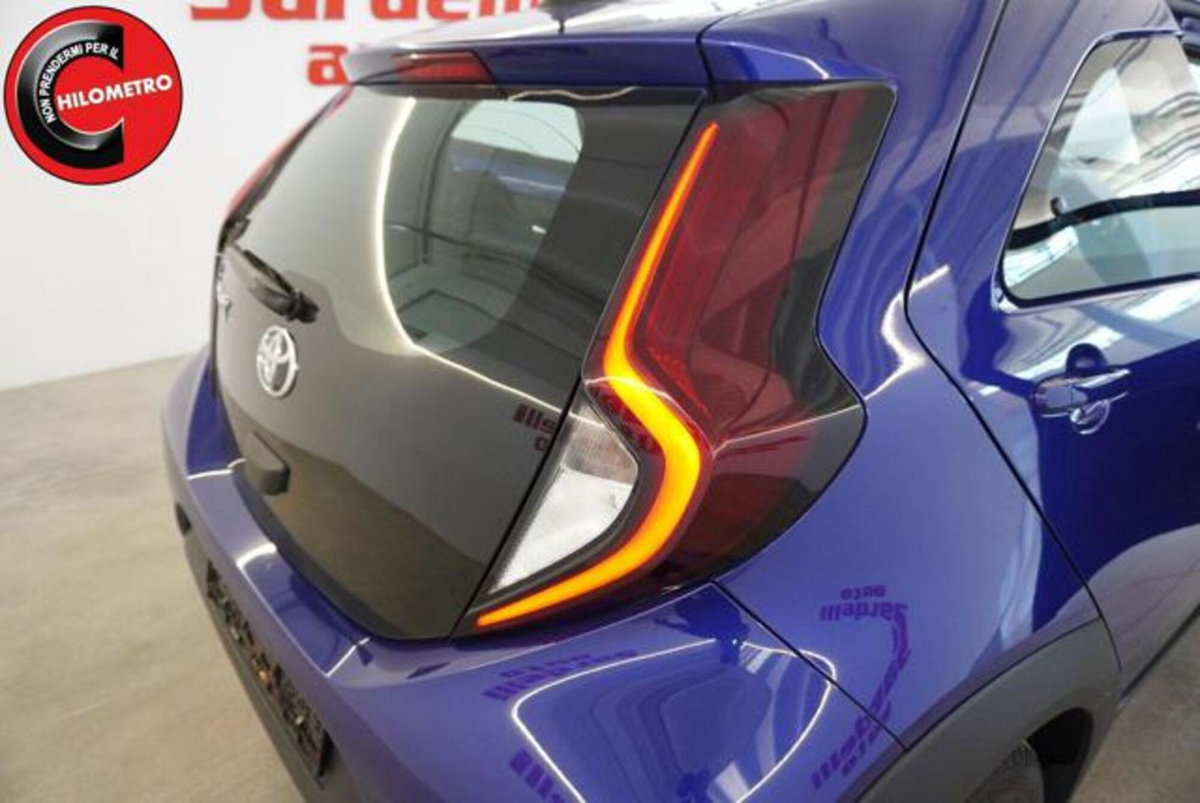 Toyota Aygo X 1.0 VVT-i 72 CV 5 porte Limited Air (12)