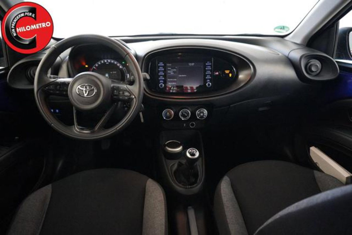 Toyota Aygo X 1.0 VVT-i 72 CV 5 porte Limited Air (14)