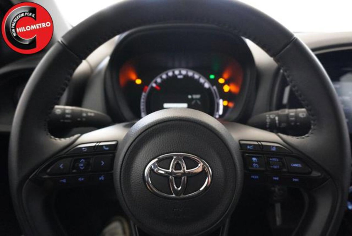Toyota Aygo X 1.0 VVT-i 72 CV 5 porte Limited Air (15)
