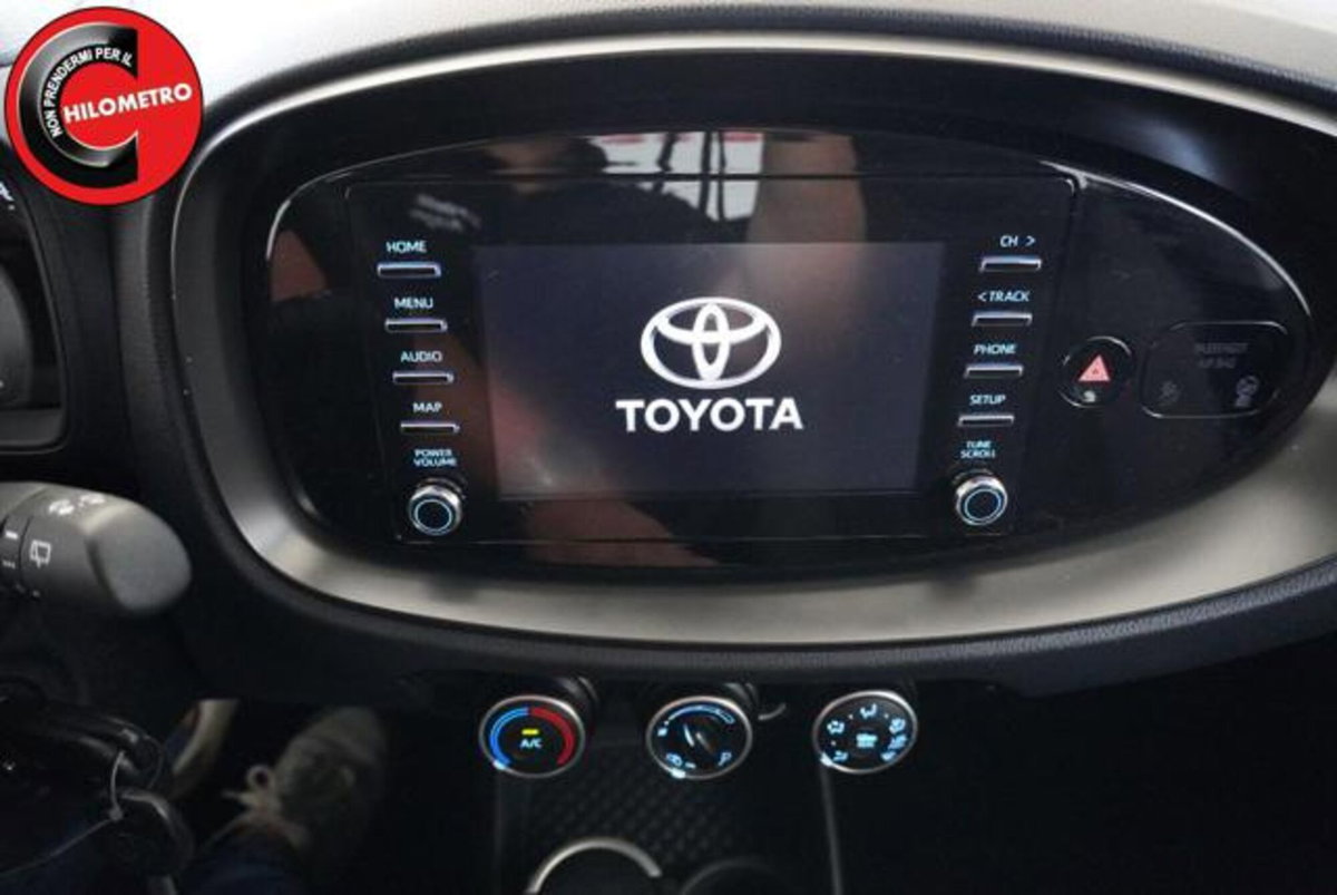 Toyota Aygo X 1.0 VVT-i 72 CV 5 porte Limited Air (16)
