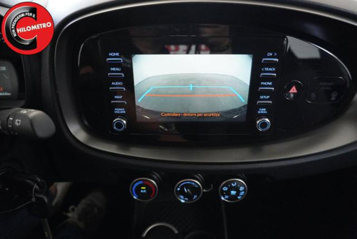 Toyota Aygo X 1.0 VVT-i 72 CV 5 porte Limited Air (17)