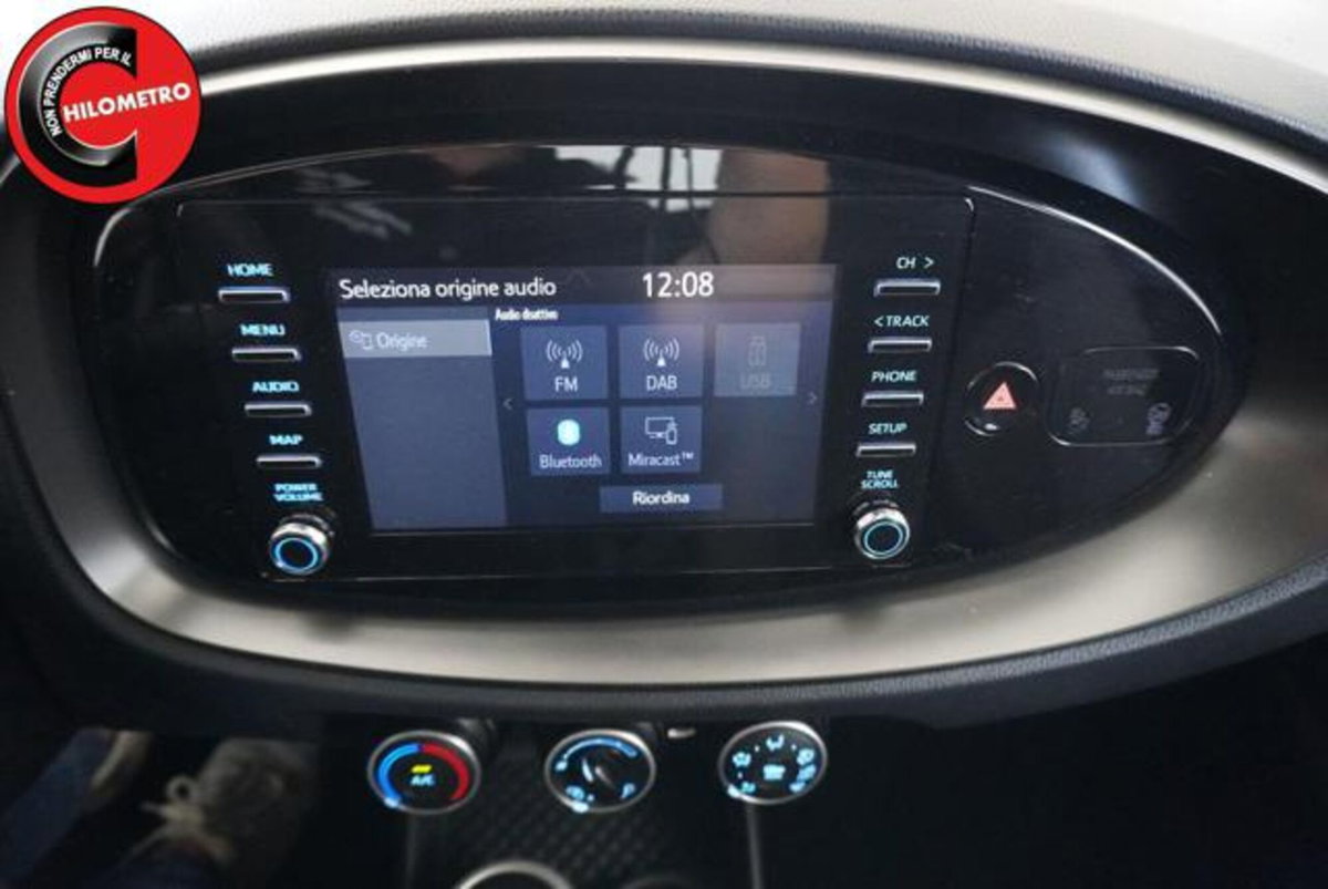 Toyota Aygo X 1.0 VVT-i 72 CV 5 porte Limited Air (18)