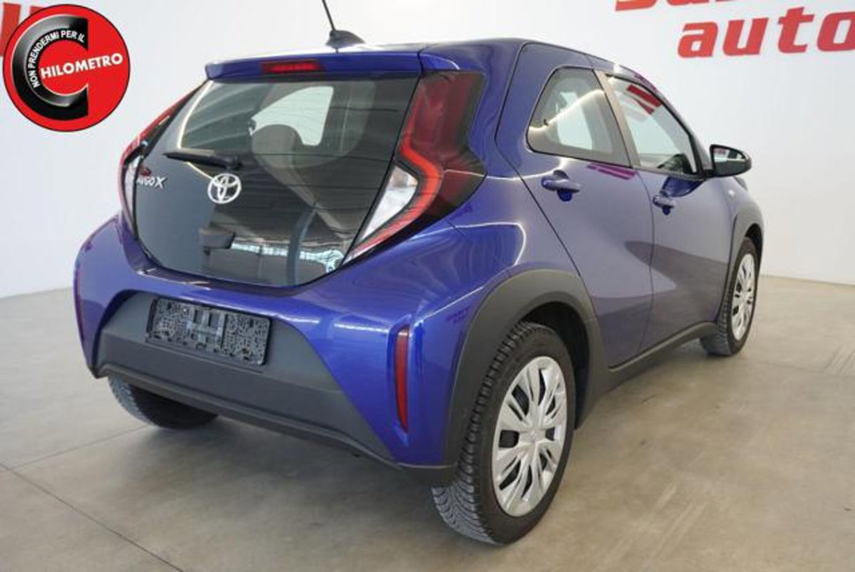 Toyota Aygo X 1.0 VVT-i 72 CV 5 porte Limited Air (4)