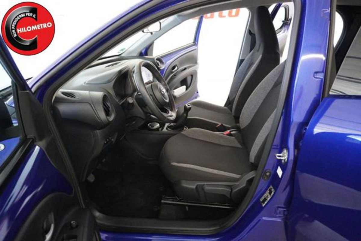 Toyota Aygo X 1.0 VVT-i 72 CV 5 porte Limited Air (8)