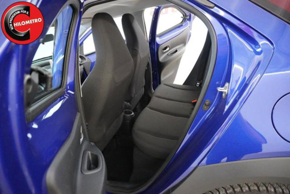 Toyota Aygo X 1.0 VVT-i 72 CV 5 porte Limited Air (9)
