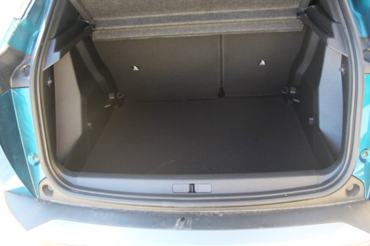 Peugeot 2008 PureTech 100 S&S Allure (5)