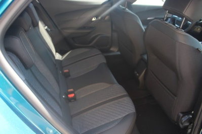 Peugeot 2008 PureTech 100 S&S Allure (8)