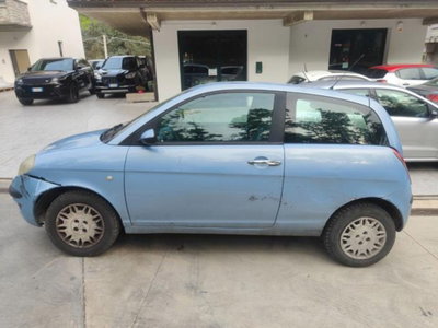 Lancia Ypsilon Multijet 16V Oro (3)