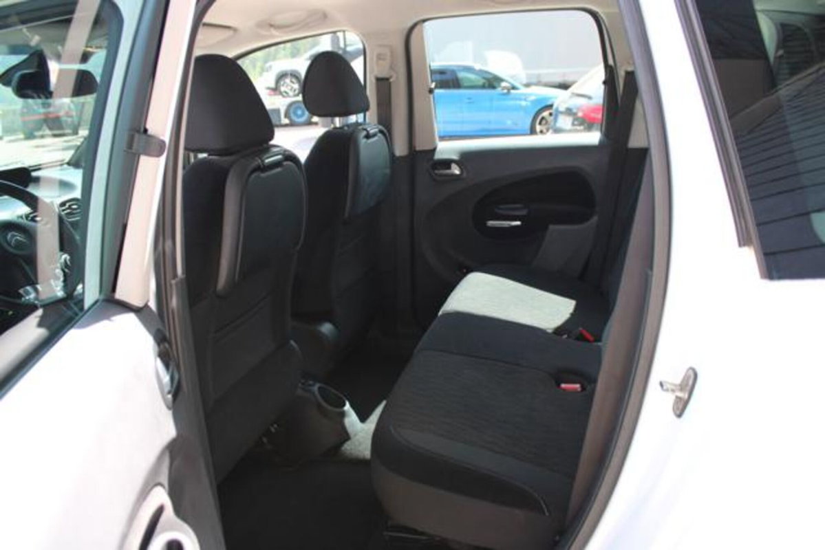 Citroen C3 Picasso 1.6 HDi 115 Exclusive (11)