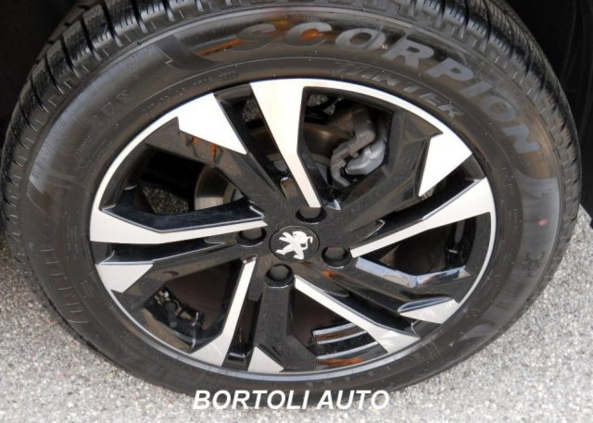 Peugeot 2008 BlueHDi 130 S&S EAT8 Allure Pack (13)