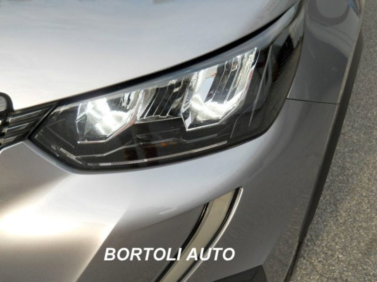Peugeot 2008 BlueHDi 130 S&S EAT8 Allure Pack (14)
