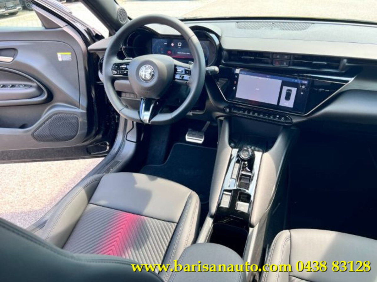 Alfa Romeo Junior 1.2 ibrida Speciale 145cv edct6 (10)