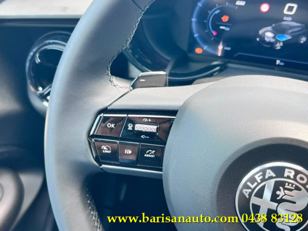Alfa Romeo Junior 1.2 ibrida Speciale 145cv edct6 (12)
