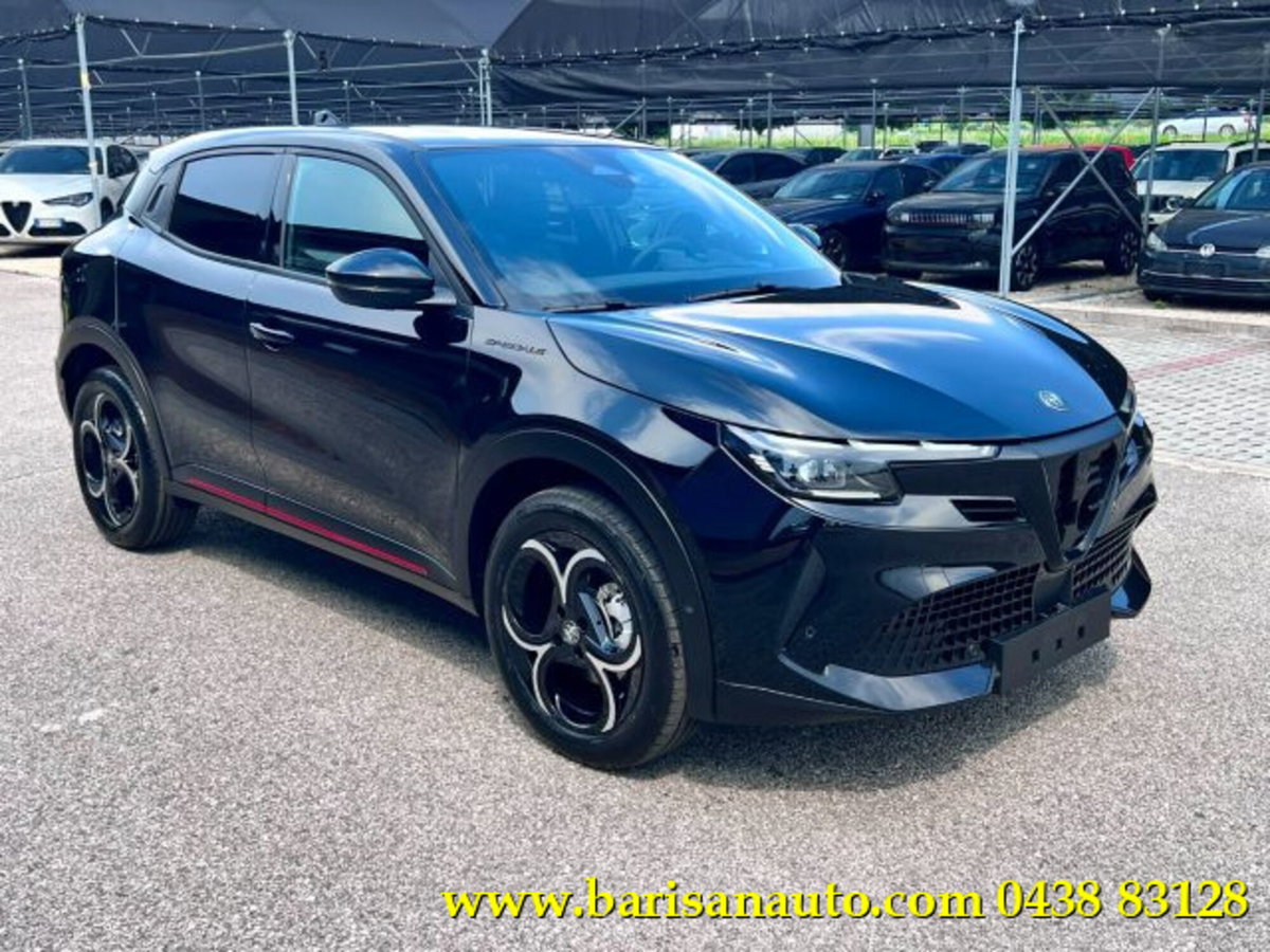 Alfa Romeo Junior 1.2 ibrida Speciale 145cv edct6 (2)
