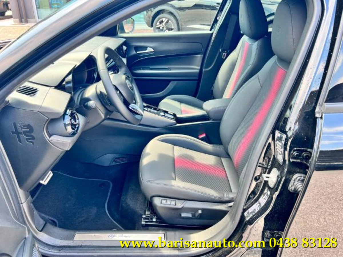 Alfa Romeo Junior 1.2 ibrida Speciale 145cv edct6 (5)