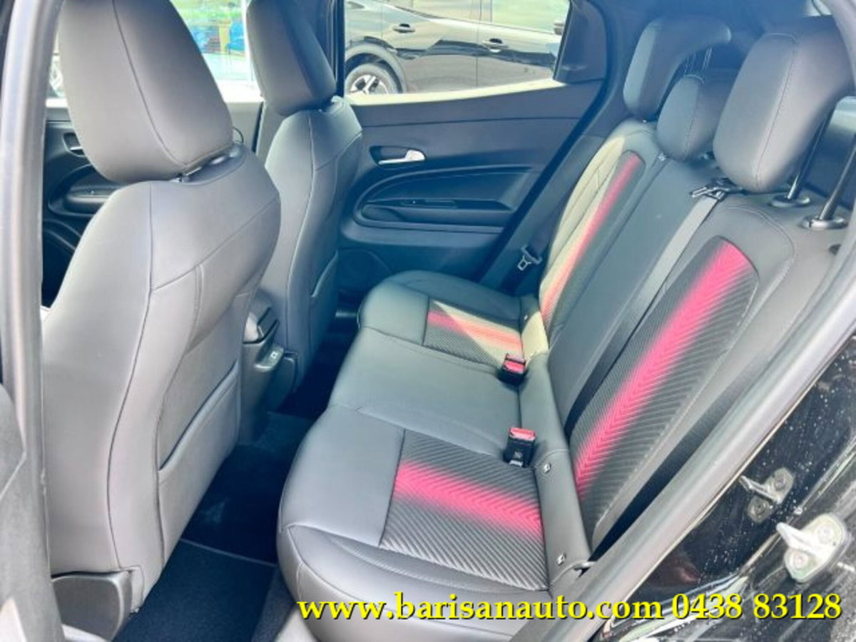 Alfa Romeo Junior 1.2 ibrida Speciale 145cv edct6 (7)