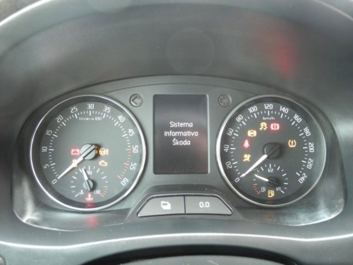Skoda Fabia 1.6 TDI CR 75CV 5p. Ambition (17)