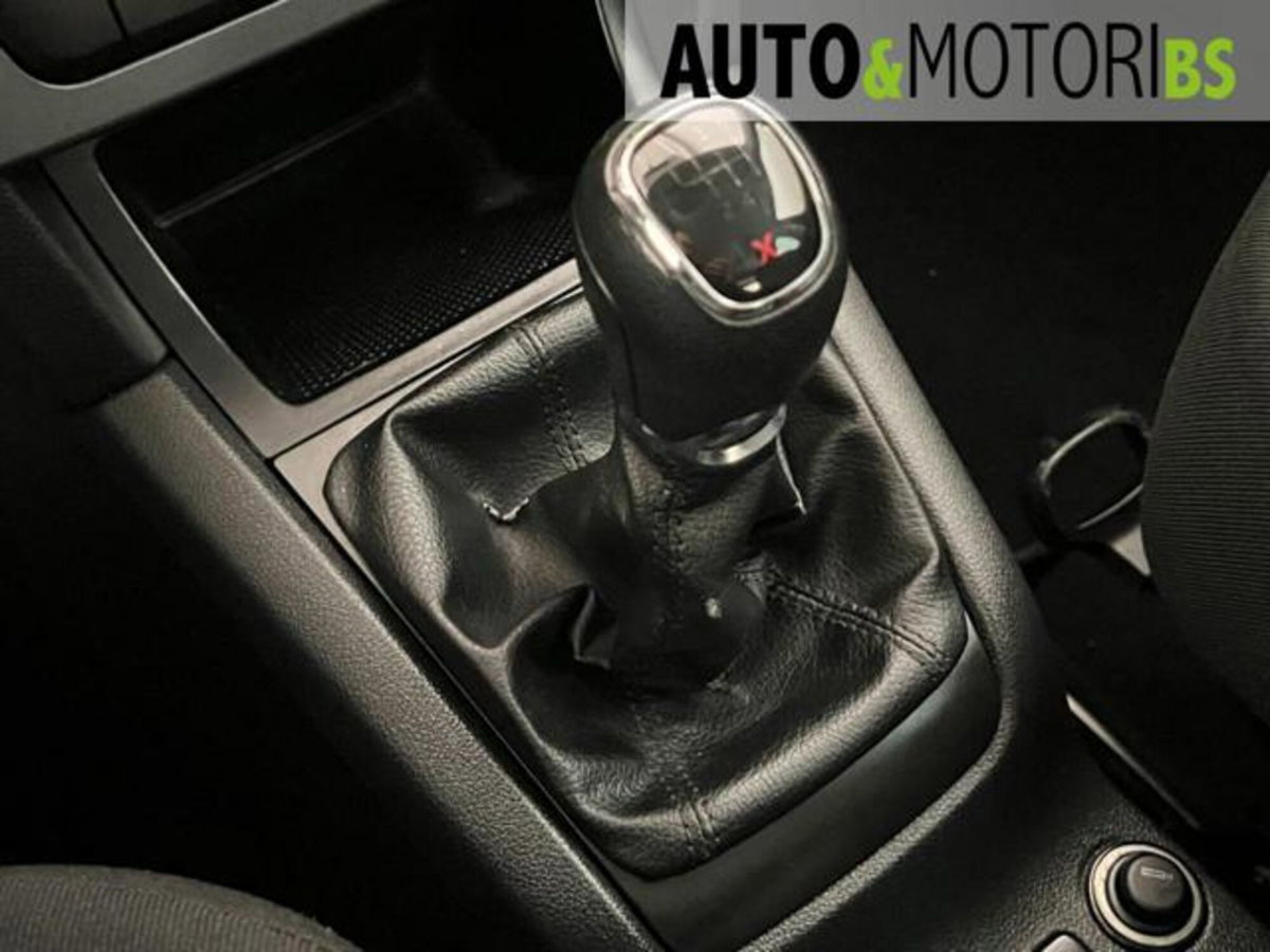 Skoda Yeti 2.0 TDI CR 110CV 4x4 Ambition (15)